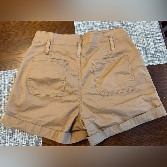 Vanilla Star Khaki Shorts, size 5 27”, NWOT - Picture 2 of 3
